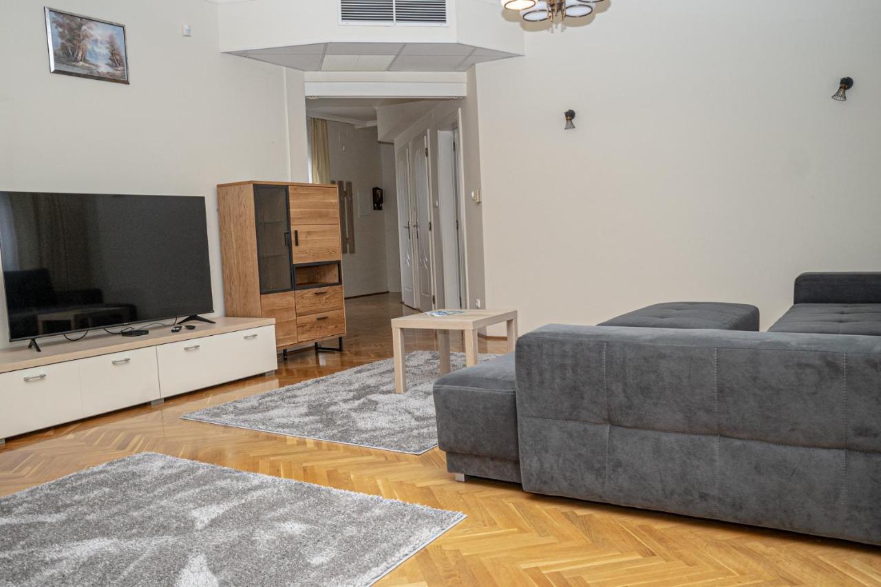 Quelle Villa Hajdúszoboszló Exteriör bild